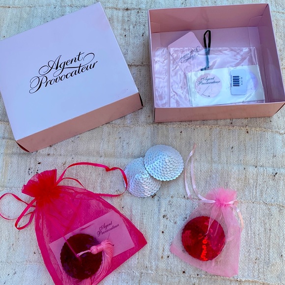 Agent Provocateur Iridescent White Pair of Sequin Nipple Pasties - Picture 9 of 12